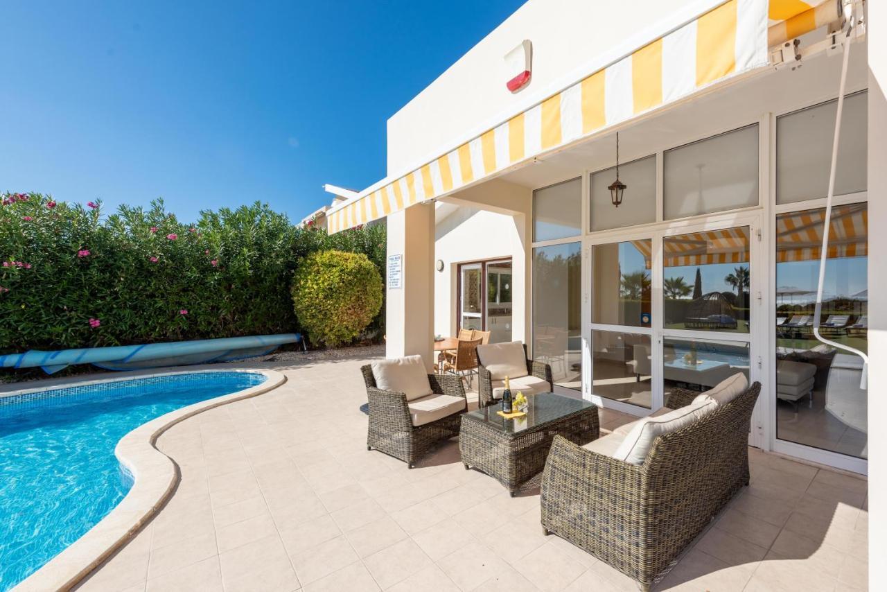 Villa Savoya Sunrise By Ezoria Villas Korall-öböl Kültér fotó